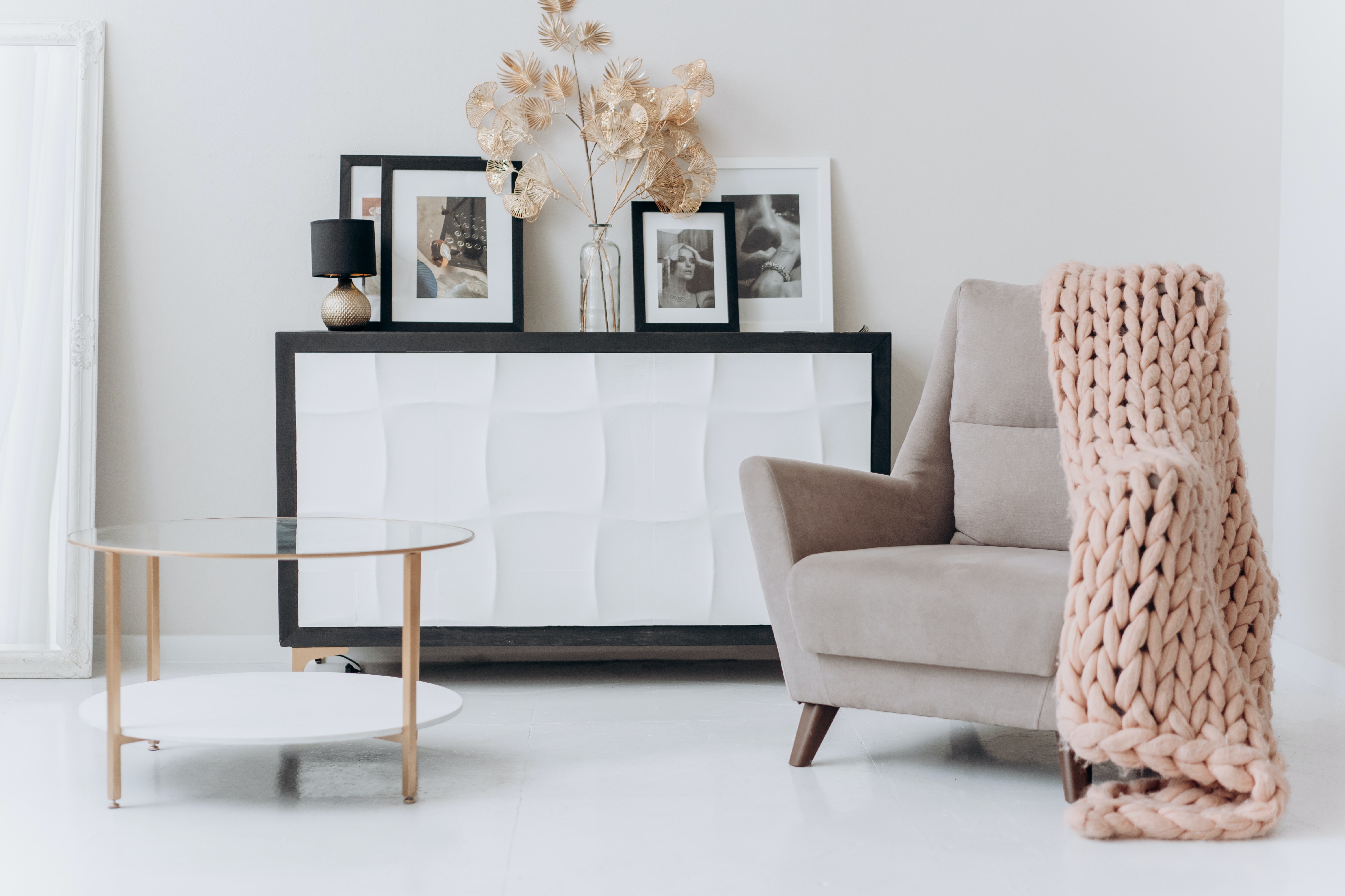 Home Furniture Retailer sees 5:1 ROAS using NaviStone Look-a-Like Audiences